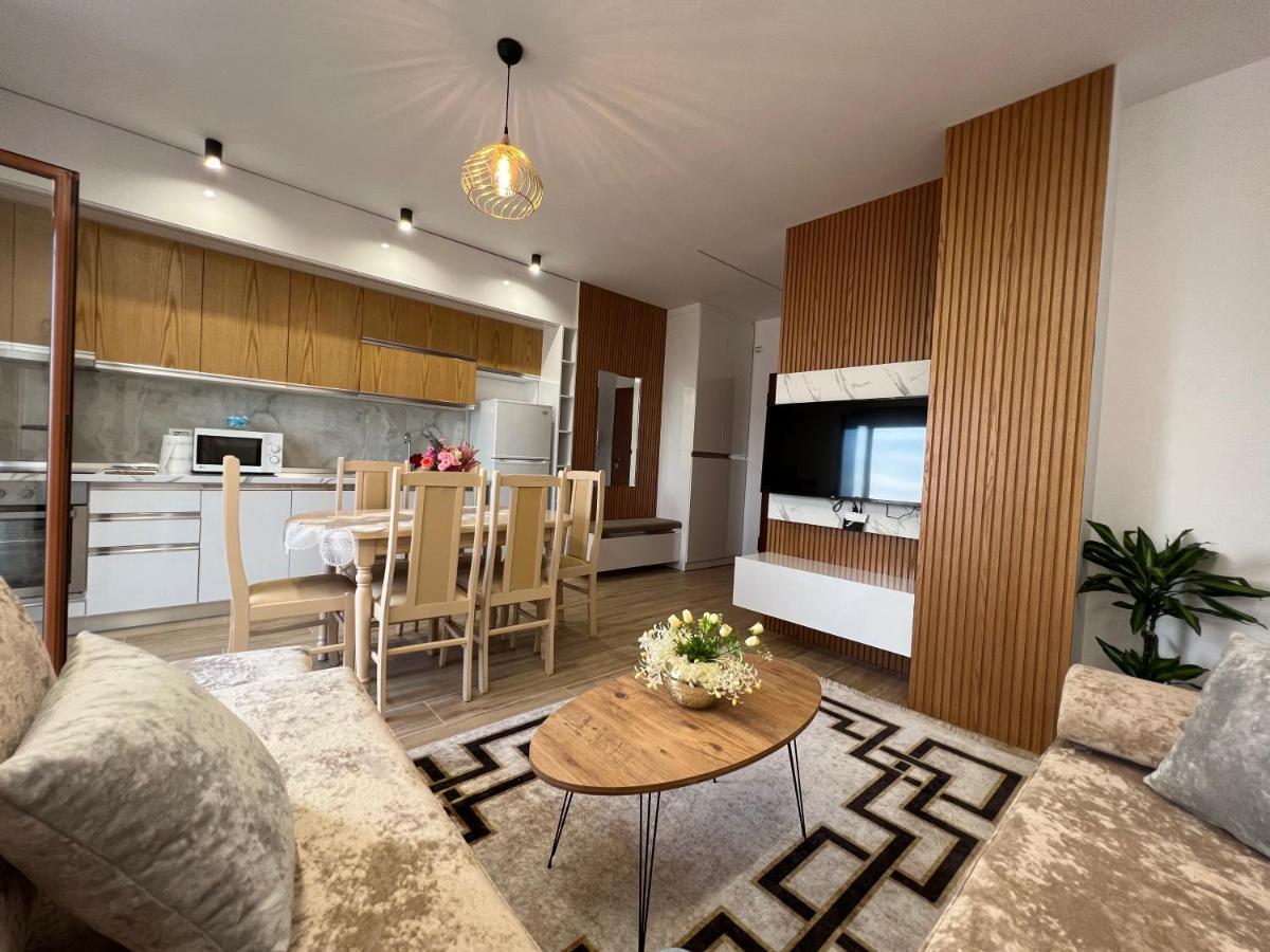 West View Apartment Durrës Esterno foto